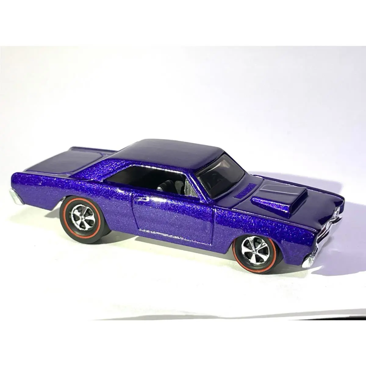 Hot Wheels `68 Dodge Dart Custom Made Redline - Metallic Purple