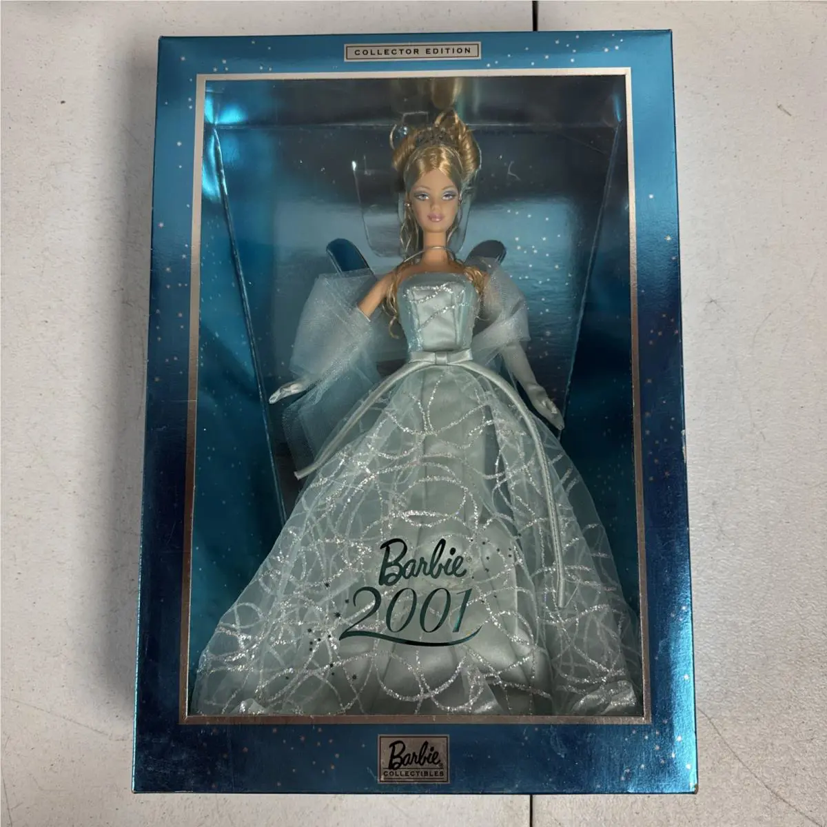 Barbie 2001 Collector Edition 50841 Blue Sparkle