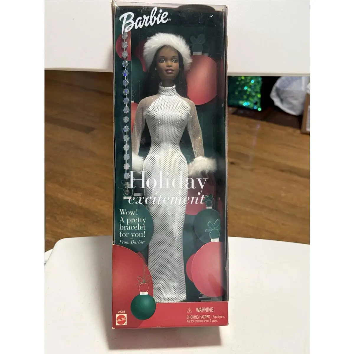 2000 Barbie Holiday Excitement w Child Bracelet Fashion Doll African