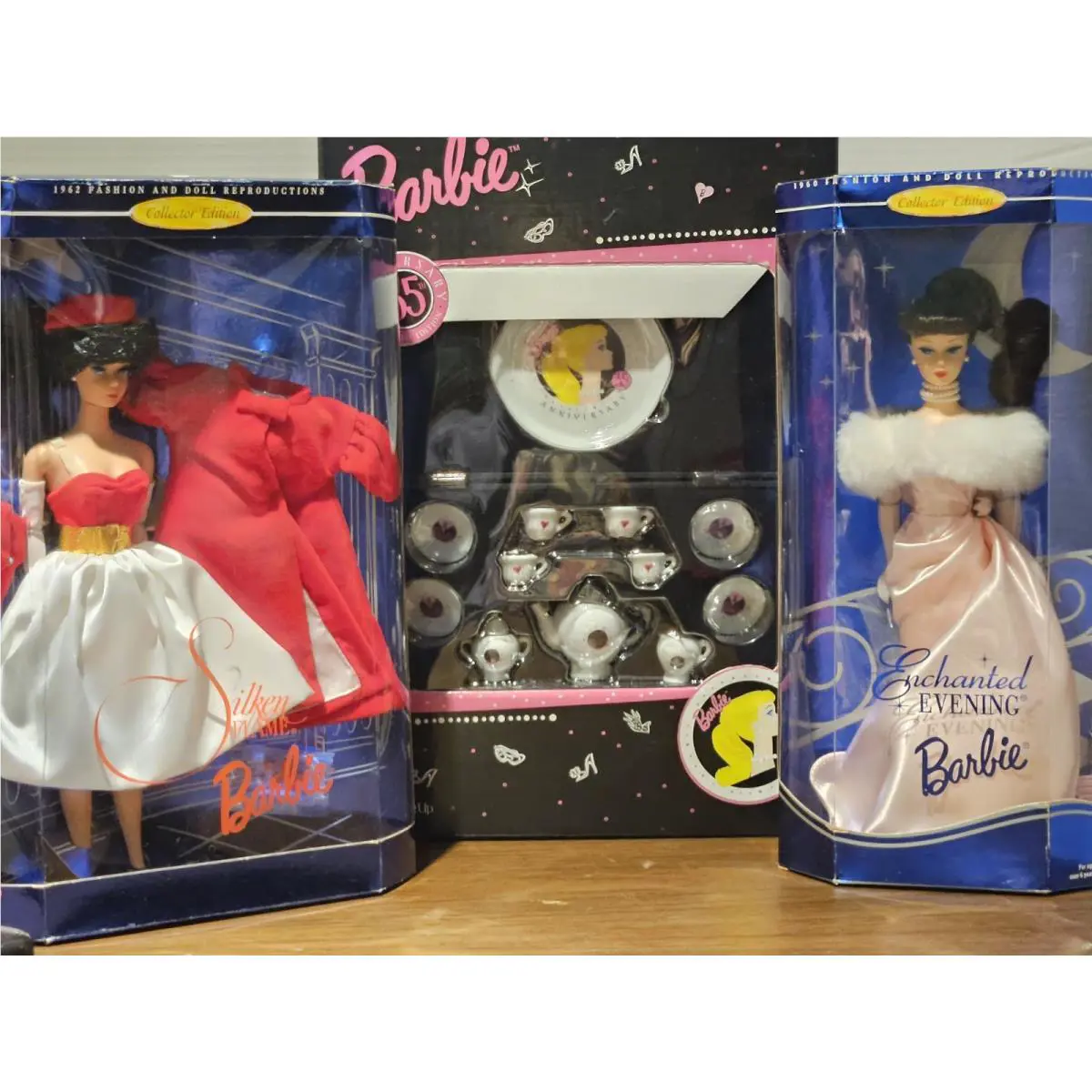 Barbie Miniature Nostalgic Tea Set W/enchanted Evening Silken Flame Barbie Vtg