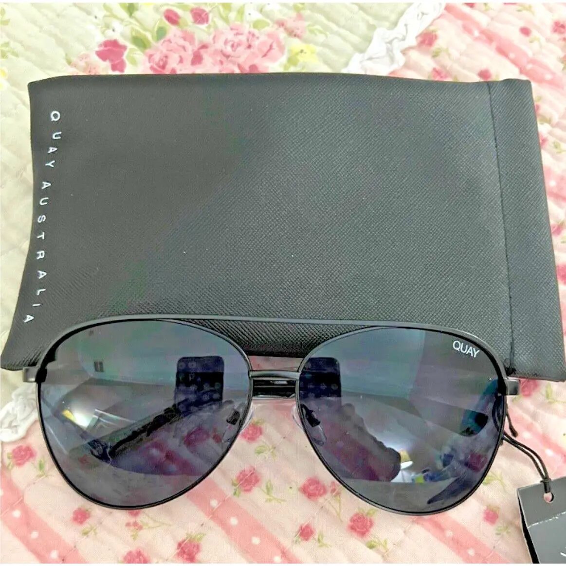 Quay Vivienne Black/smoke Aviator Sunglasses/ in Package - Great For Summer