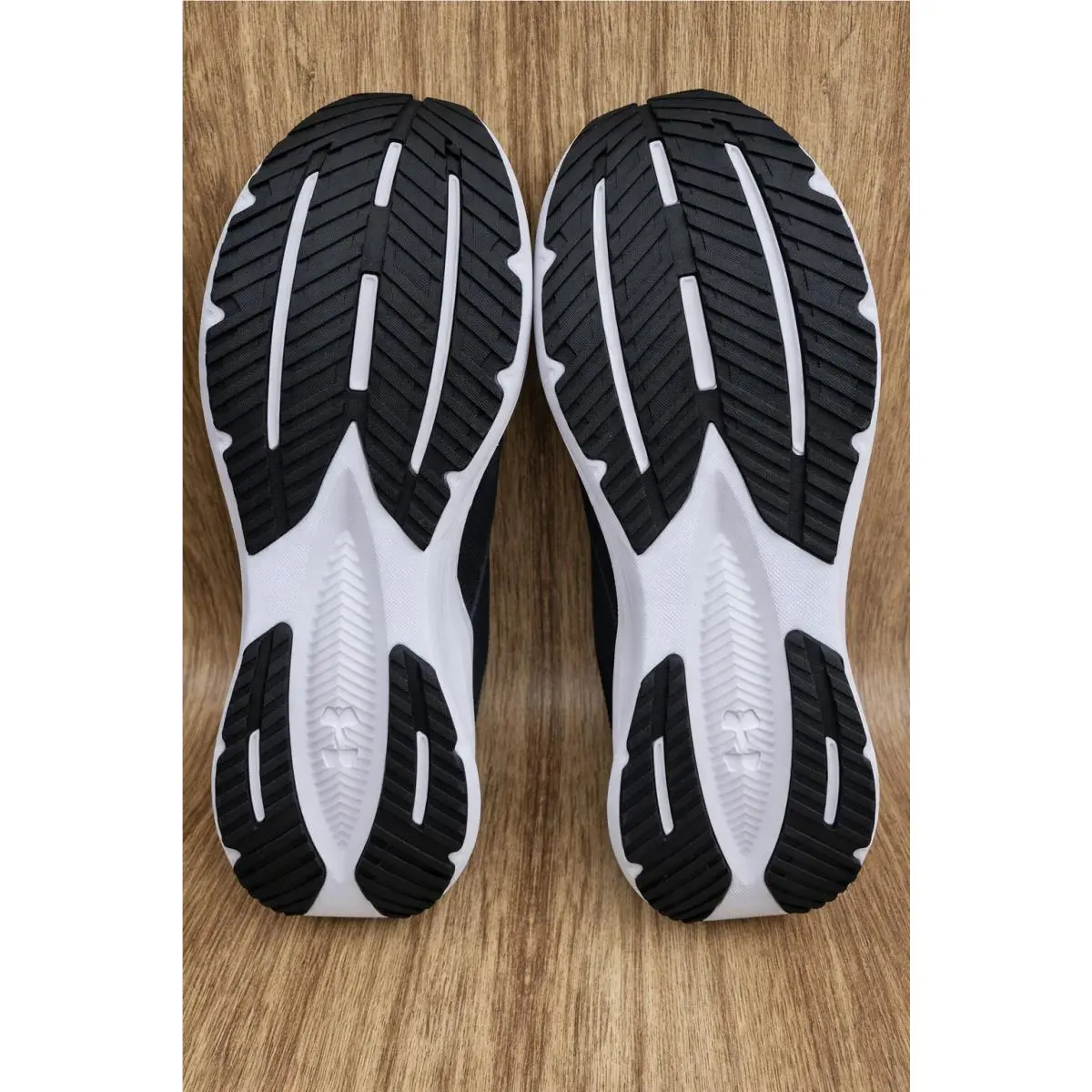 Under Armour shoes - Under Armour Charged Assert 11 - Black (UPC: 198633595861) 4
