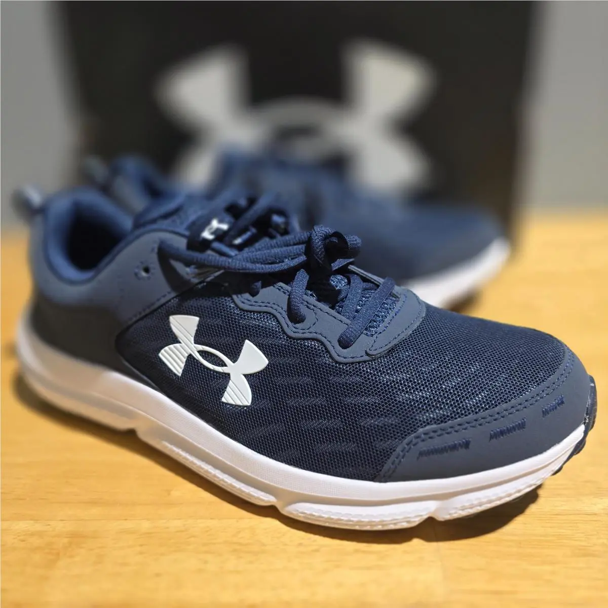 Under Armour Men`s Size 12 Wide 4E Charged Assert 10 Running Shoes Navy