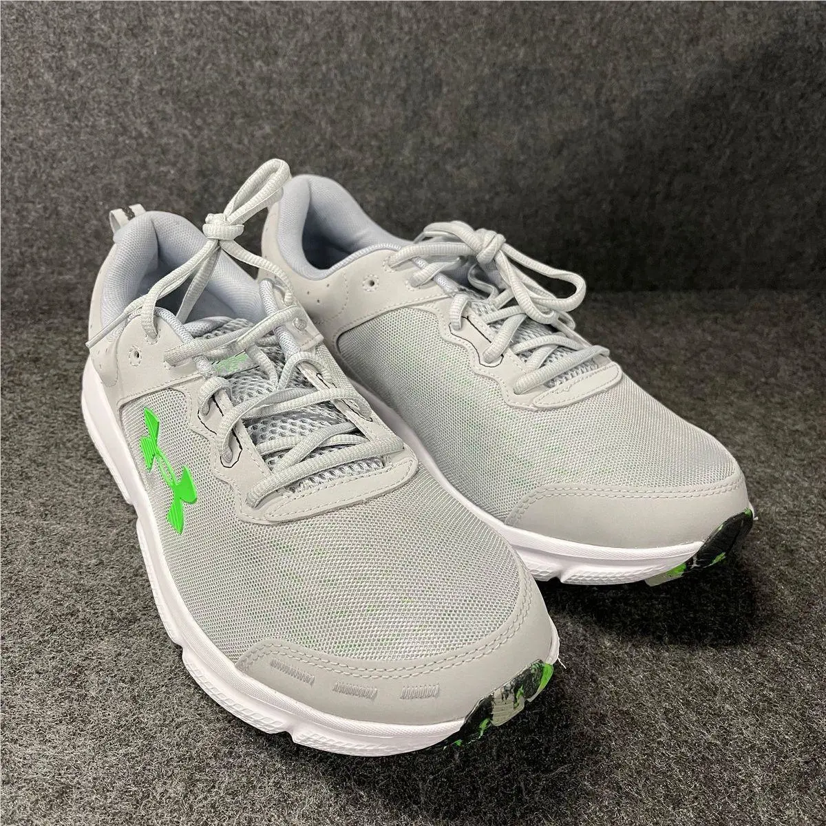 Under Armour Charged Assert 10 4E Running Shoes Men`s Size 12 Gray