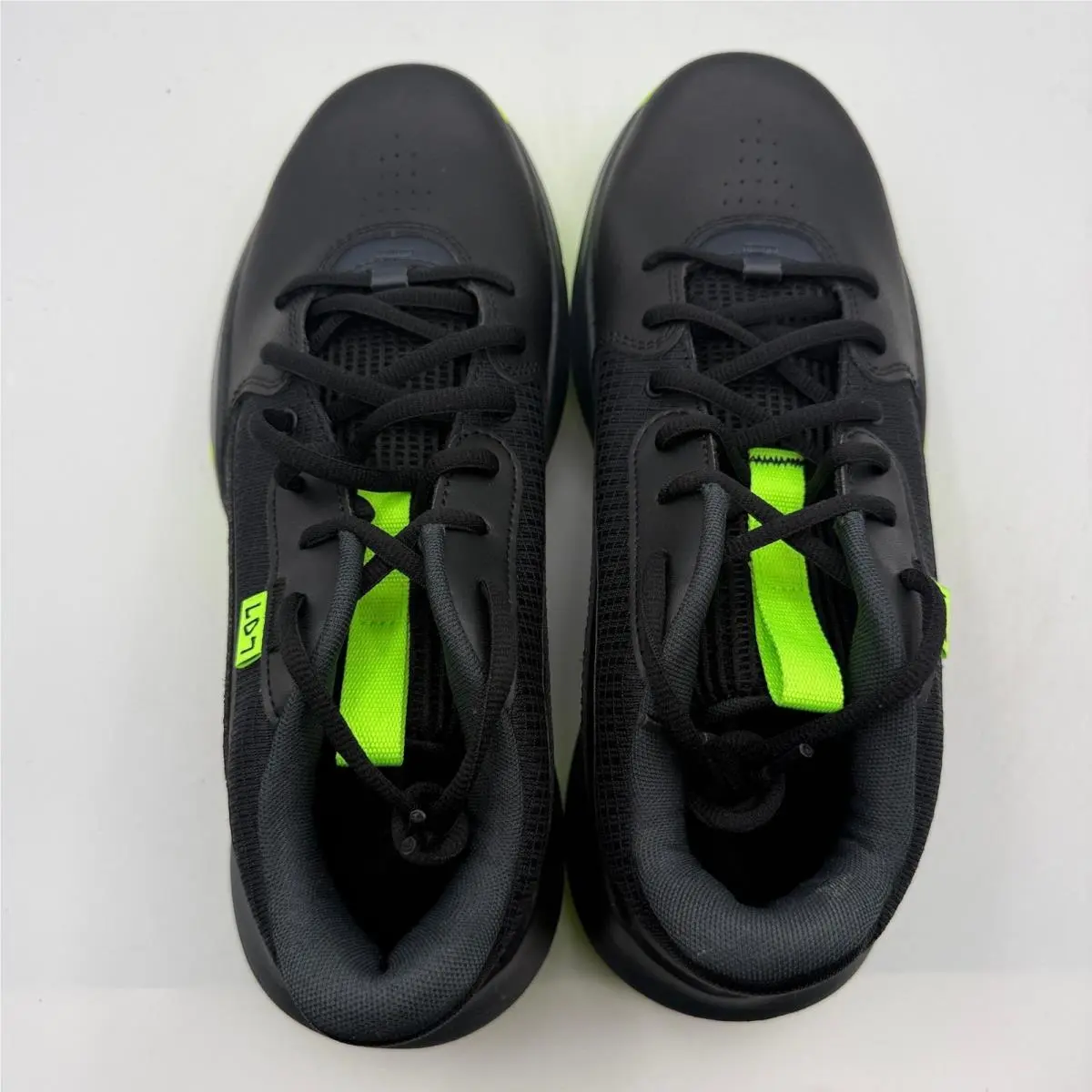Under Armour shoes - UA Lockdown 7 - Lockdown - Black 3