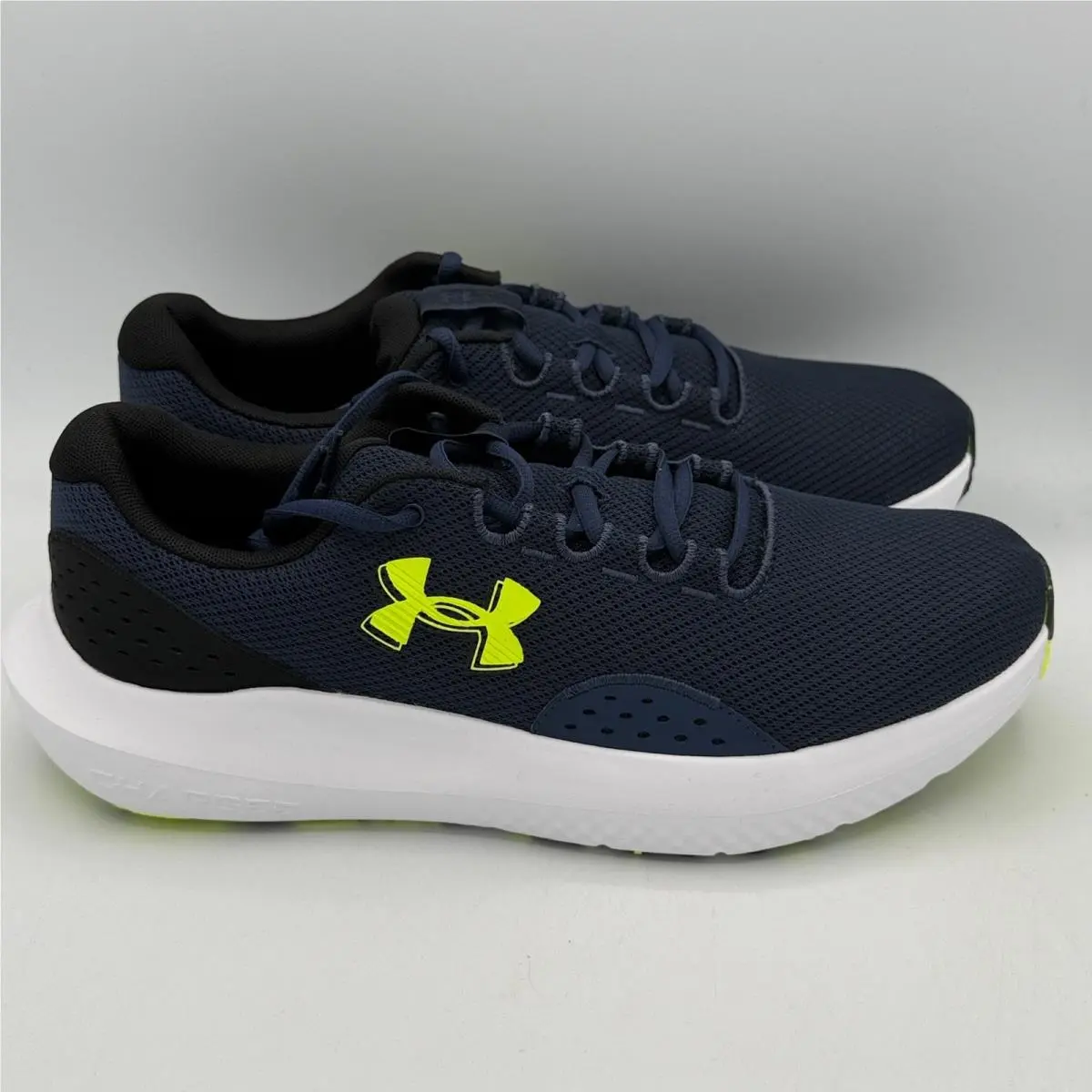 Under Armour Charged Surge 4 Shoes Mens Size 13 Navy Black 3027000-404