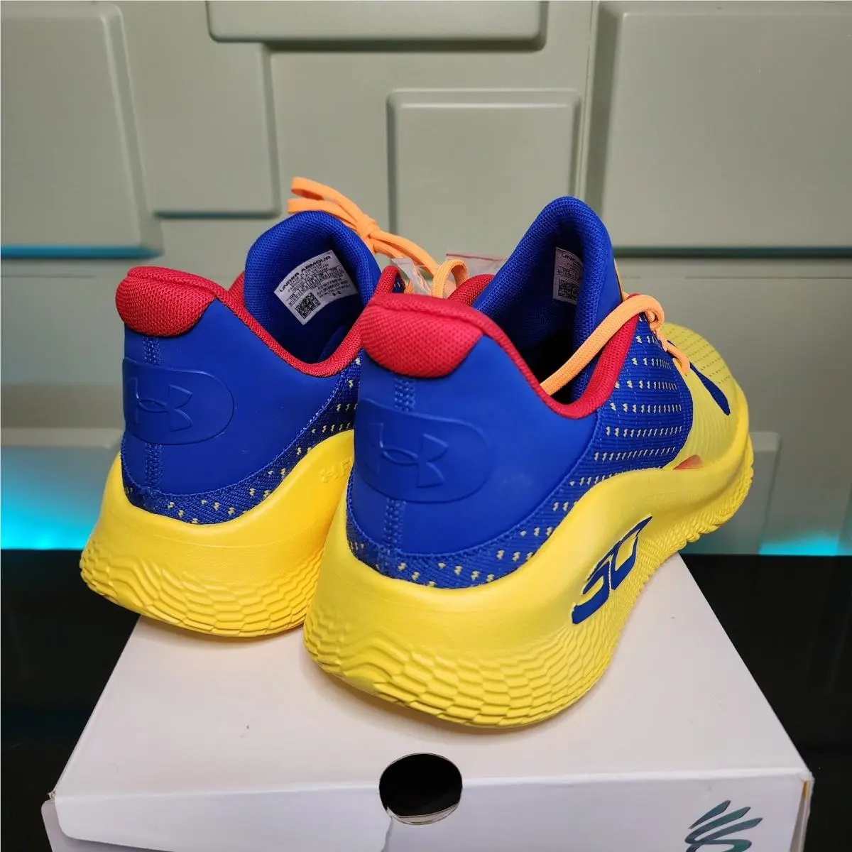 Under Armour shoes - Curry 4 Low Flotro - Curry Low Flotro - Multicolor 4