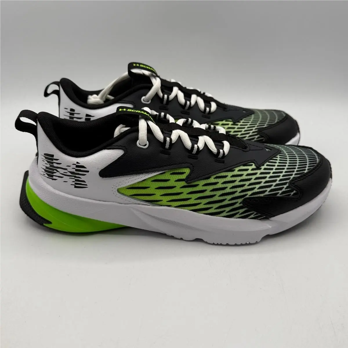 Under Armour Scramjet 7 Boys 7Y Black White Green Running Shoes 6006927-100