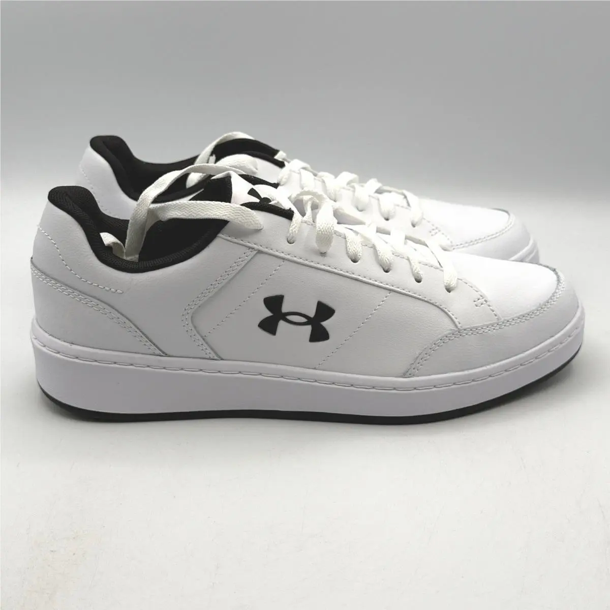 Under Armour UA Official Mens 10 White Black Low Top Sneakers 3028486-101