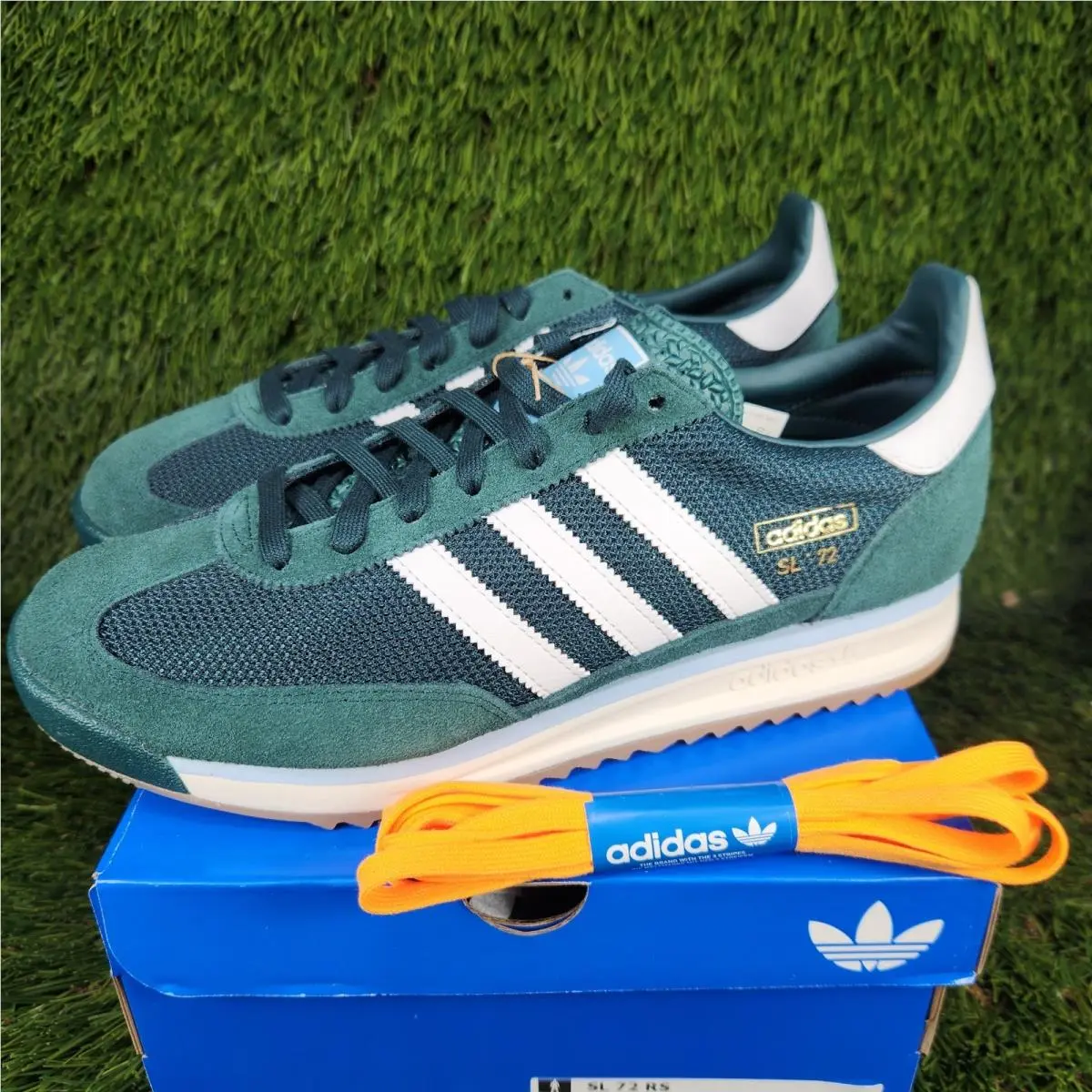 Adidas SL 72 RS Mens 10 Green White Blue Gum Bottom Sneaker OG JQ9795