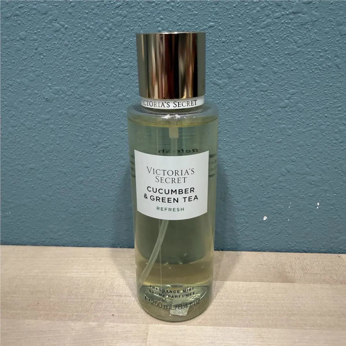 Victoria`s Secret Cucumber Green Tea Refresh Fragrance Mist 8.4 fl oz