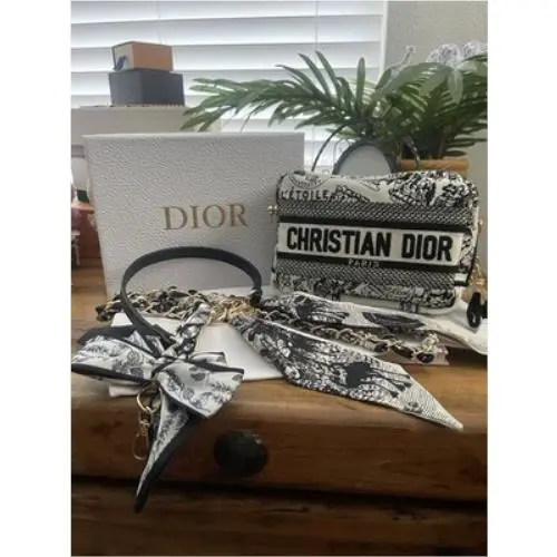 Christian Dior Plan De Paris Canvas Embroidered Cosmetic Bag Vip Gwp