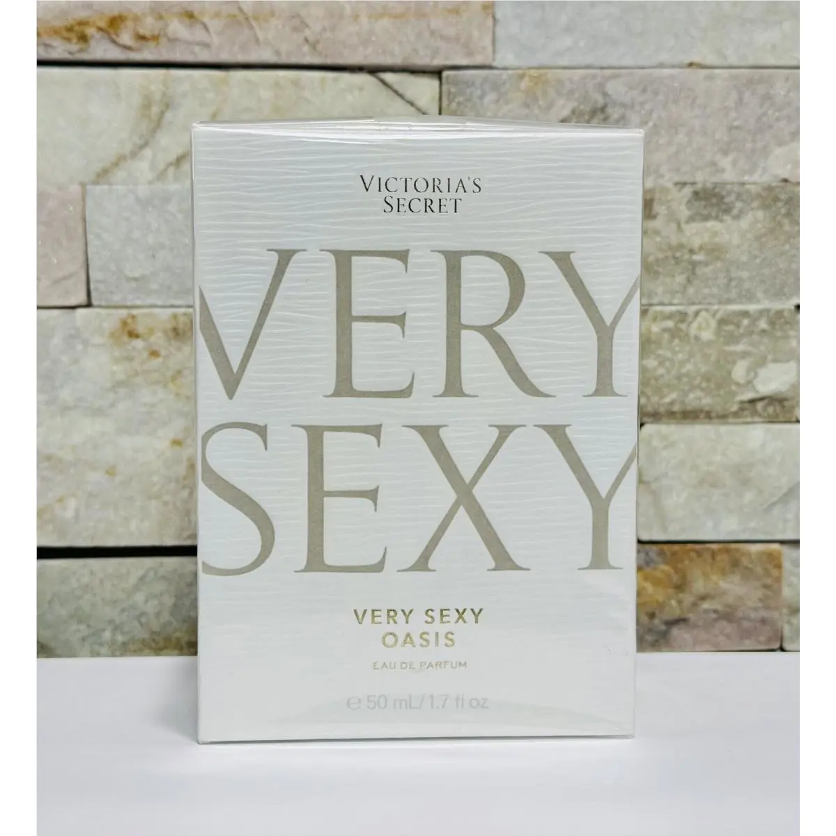 Victoria`s Secret Very Sexy Oasis Perfume Eau de Parfum 1.7 fl oz
