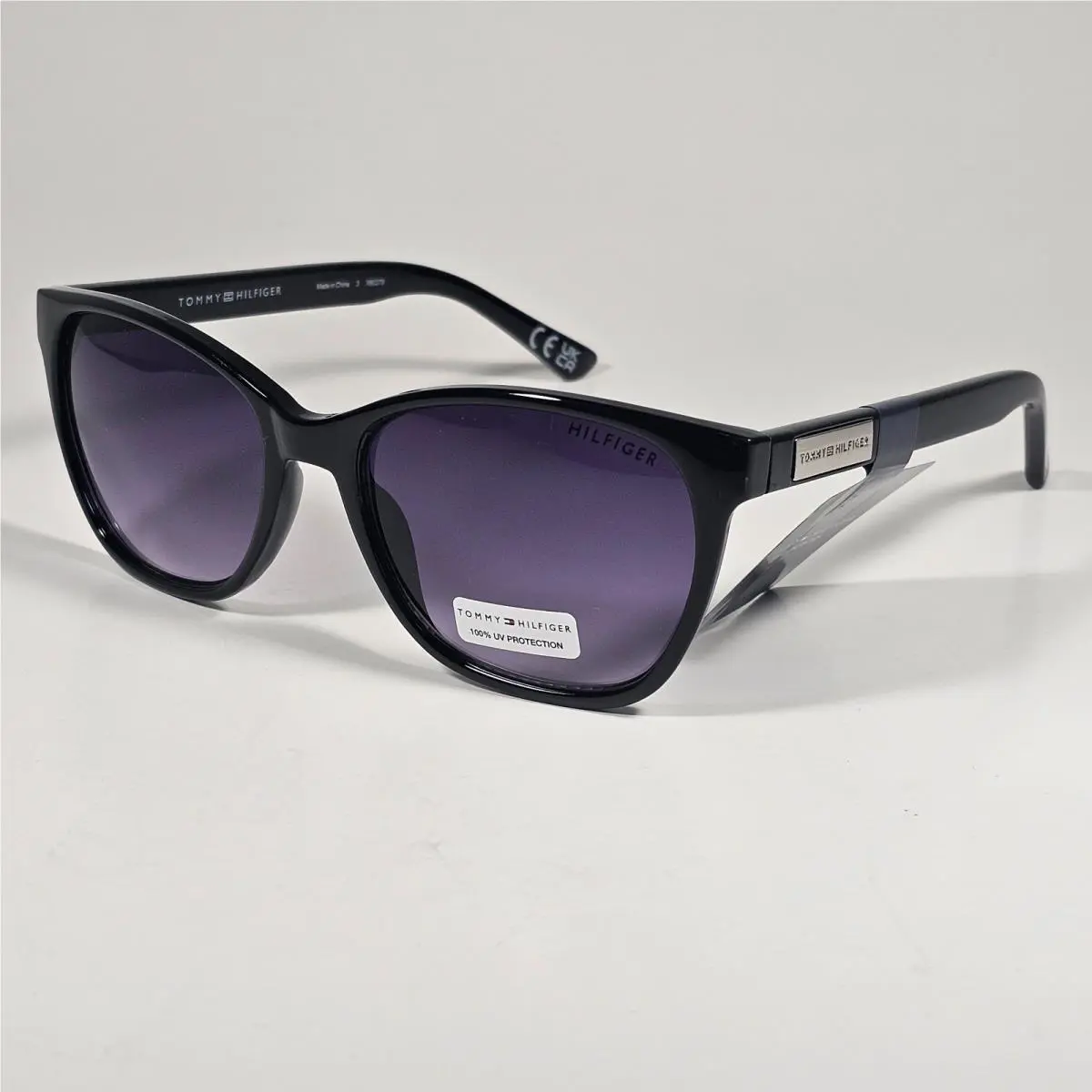 Tommy Hilfiger WP OL670 Oval Sunglasses Shiny Black Frame Smoke Gradient Lens