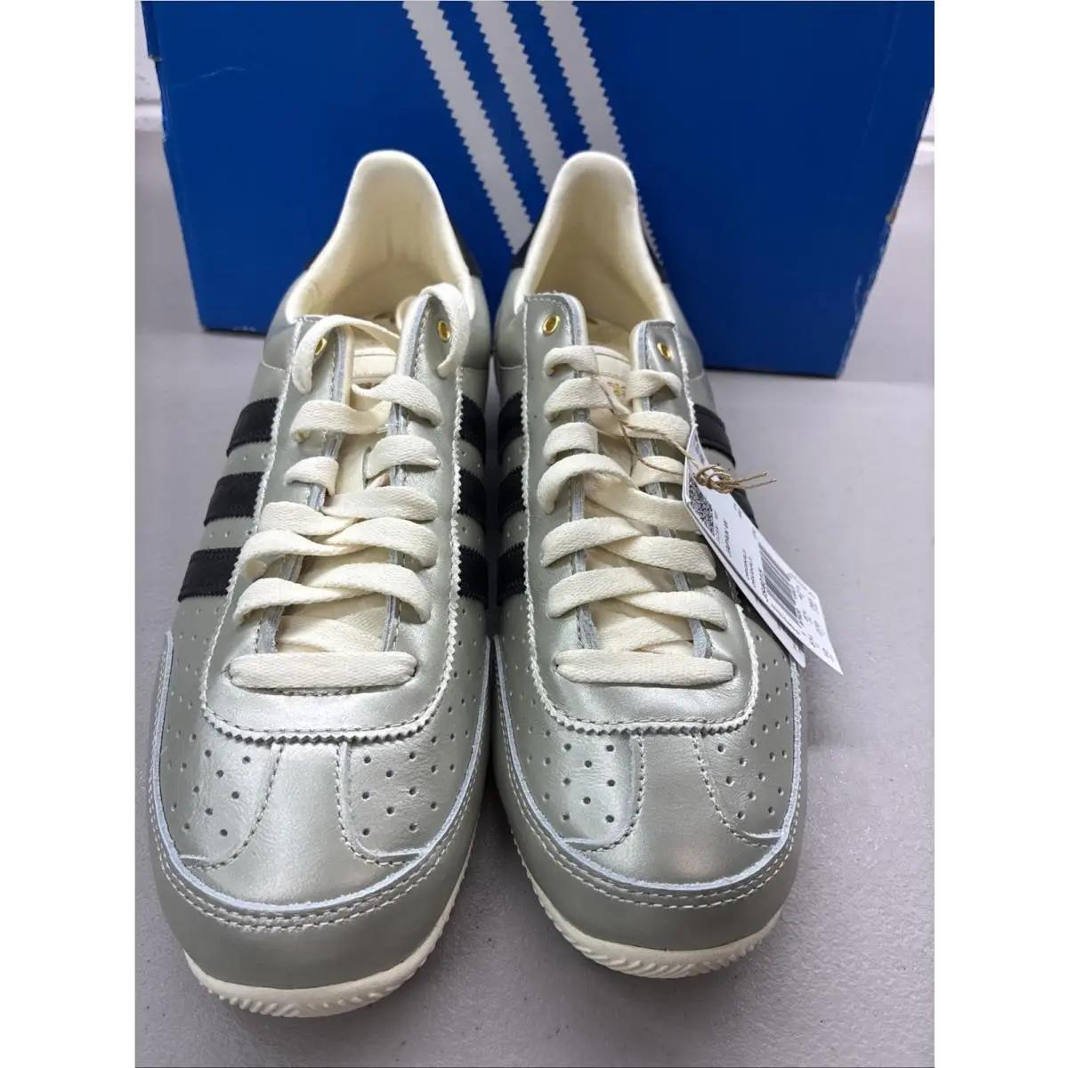 Adidas shoes - adidas Originals - Originals - JS4015 - Silver 0