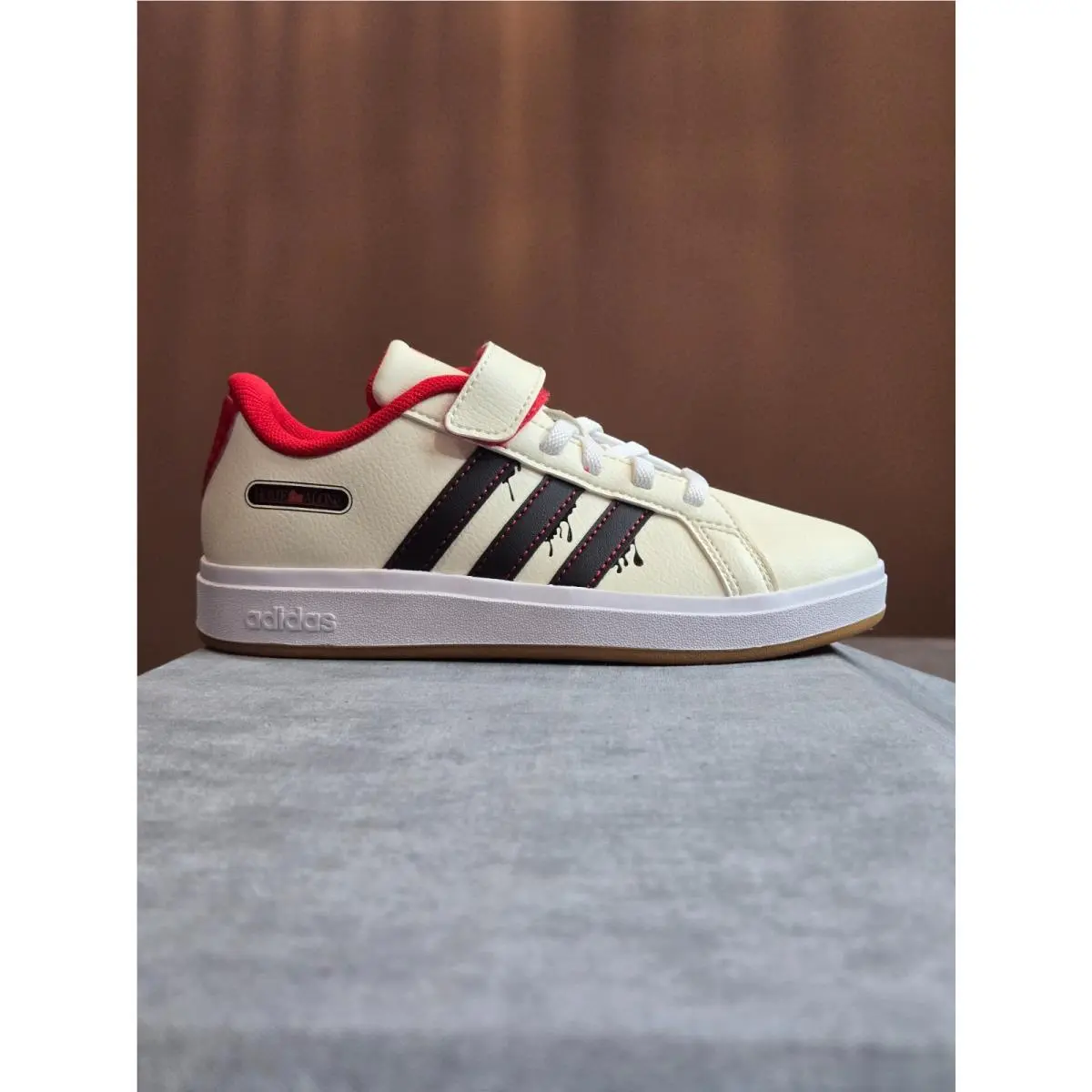 Adidas Grand Court Home Alone EL White/ Blk/red Unisex 2.5Y