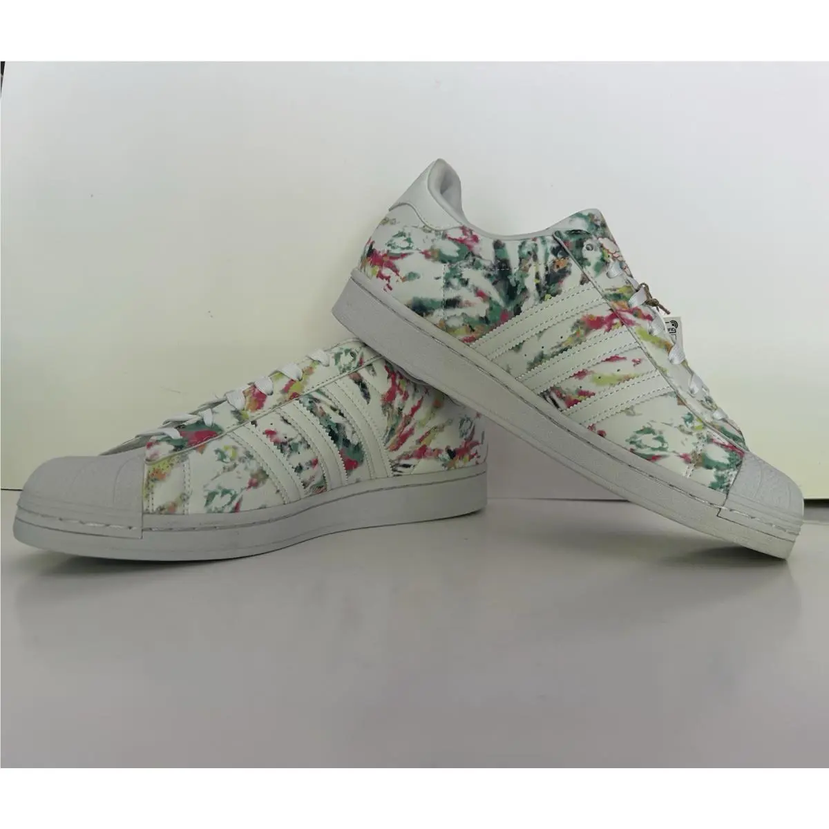 Adidas Men’s Multicolor Superstar Sneakers Size 8.5