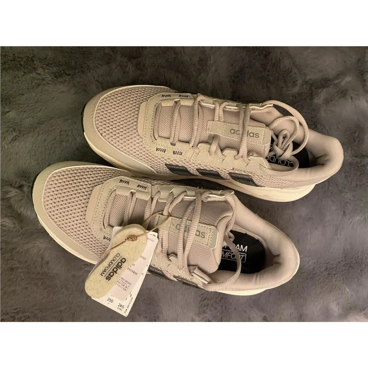 Adidas Size 8 Women’s Astrastar Sneakers