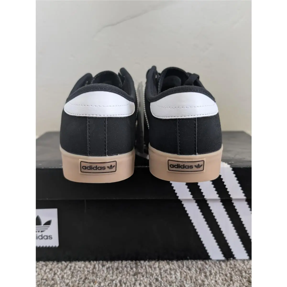 Adidas shoes - Adidas	Seeley J - Black 3