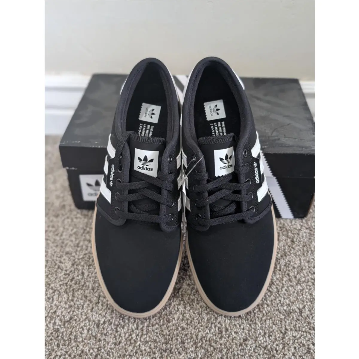 Adidas shoes - Adidas	Seeley J - Black 1