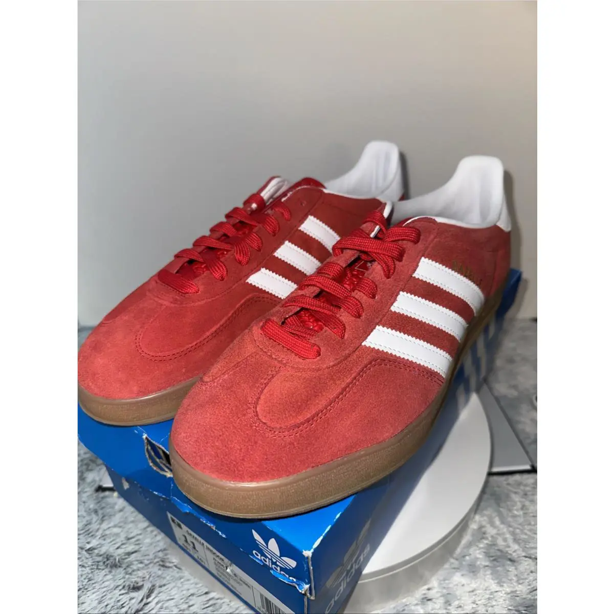 Adidas Originals Gazelle Indoor Mens Suede Sneaker - Scarlet/white/gum Size 11