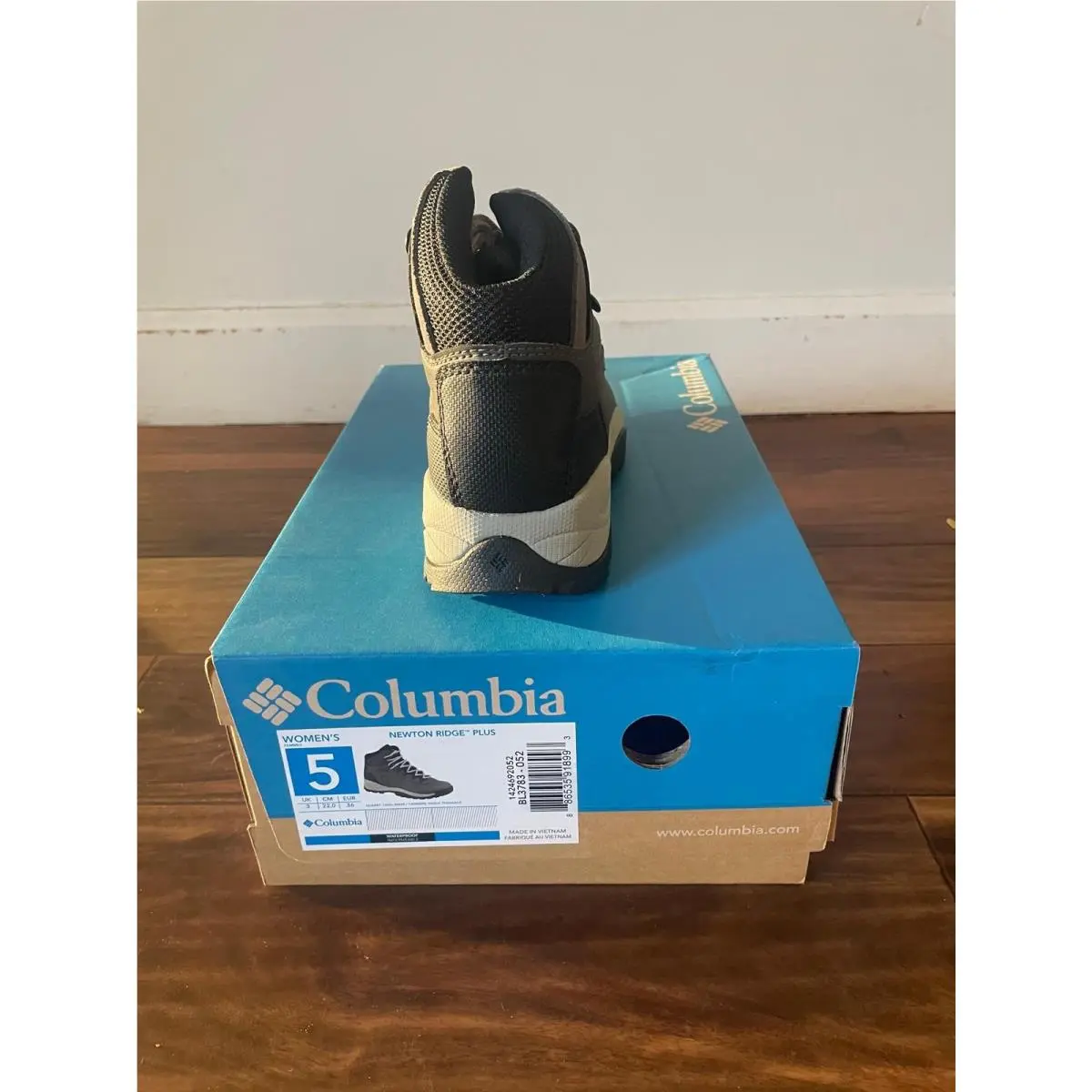 Columbia shoes - Columbia Newton Ridge Plus Waterproof - Quarry/Cool Wave 7