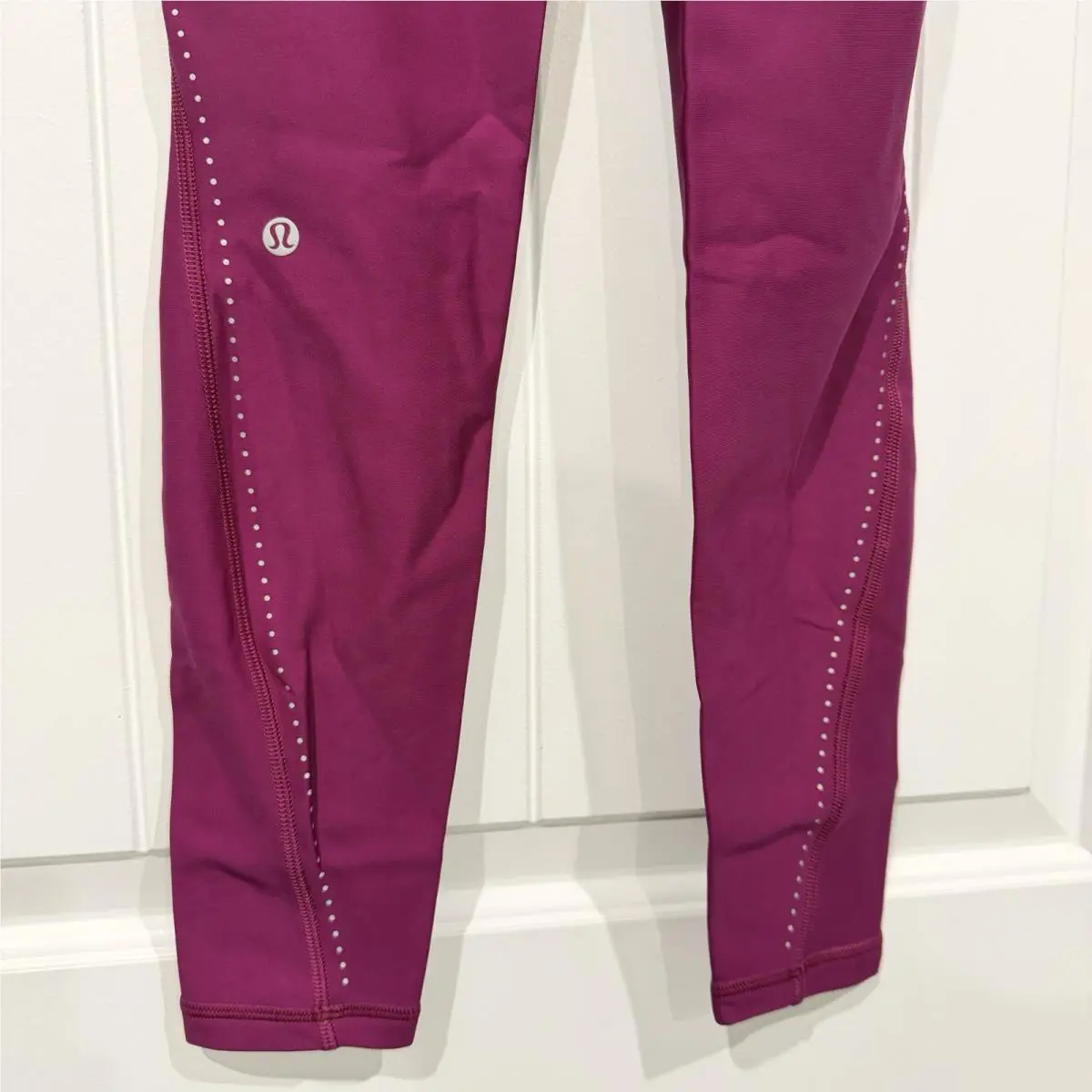 Lululemon clothing - 01276 - 01276 - Deep Fuschia 4