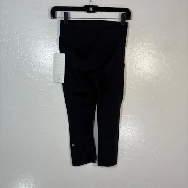 Lululemon clothing - Black 2