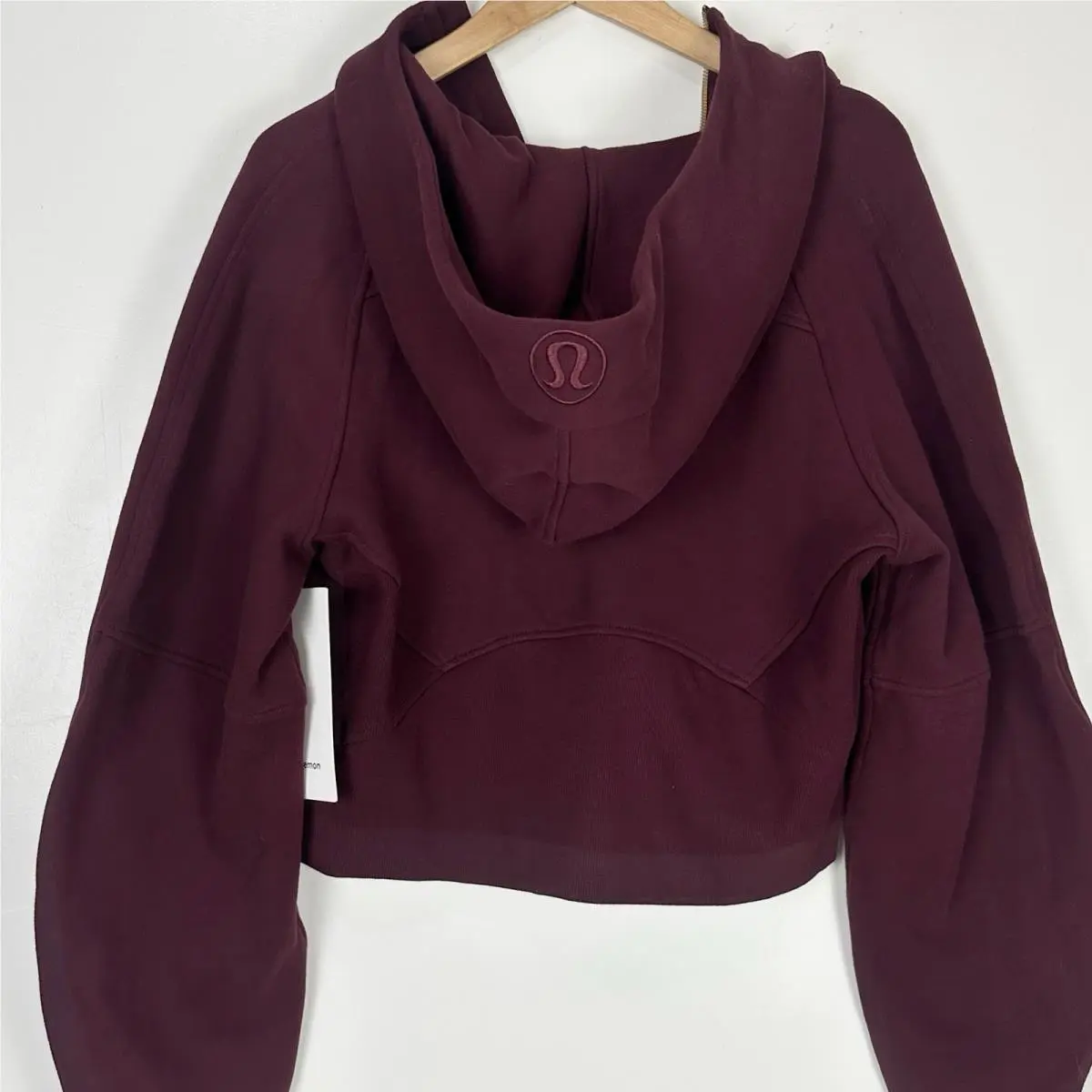 Lululemon clothing - Garnet/Gold 9