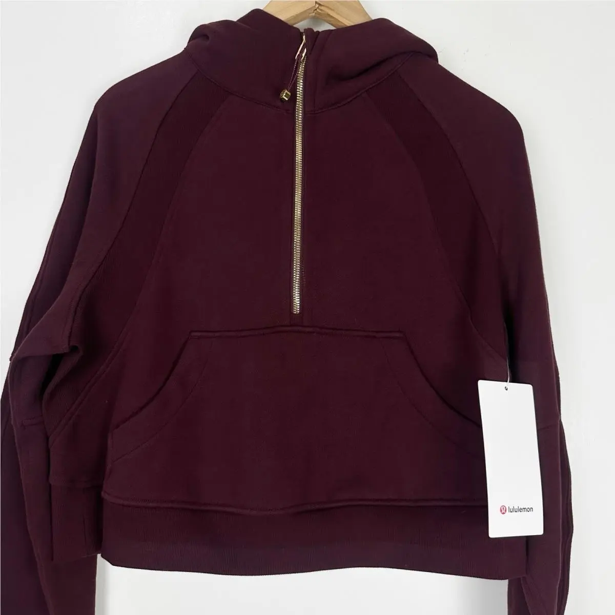 Lululemon clothing - Garnet/Gold 1