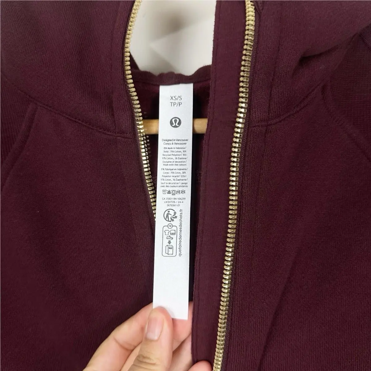 Lululemon clothing - Garnet/Gold 5