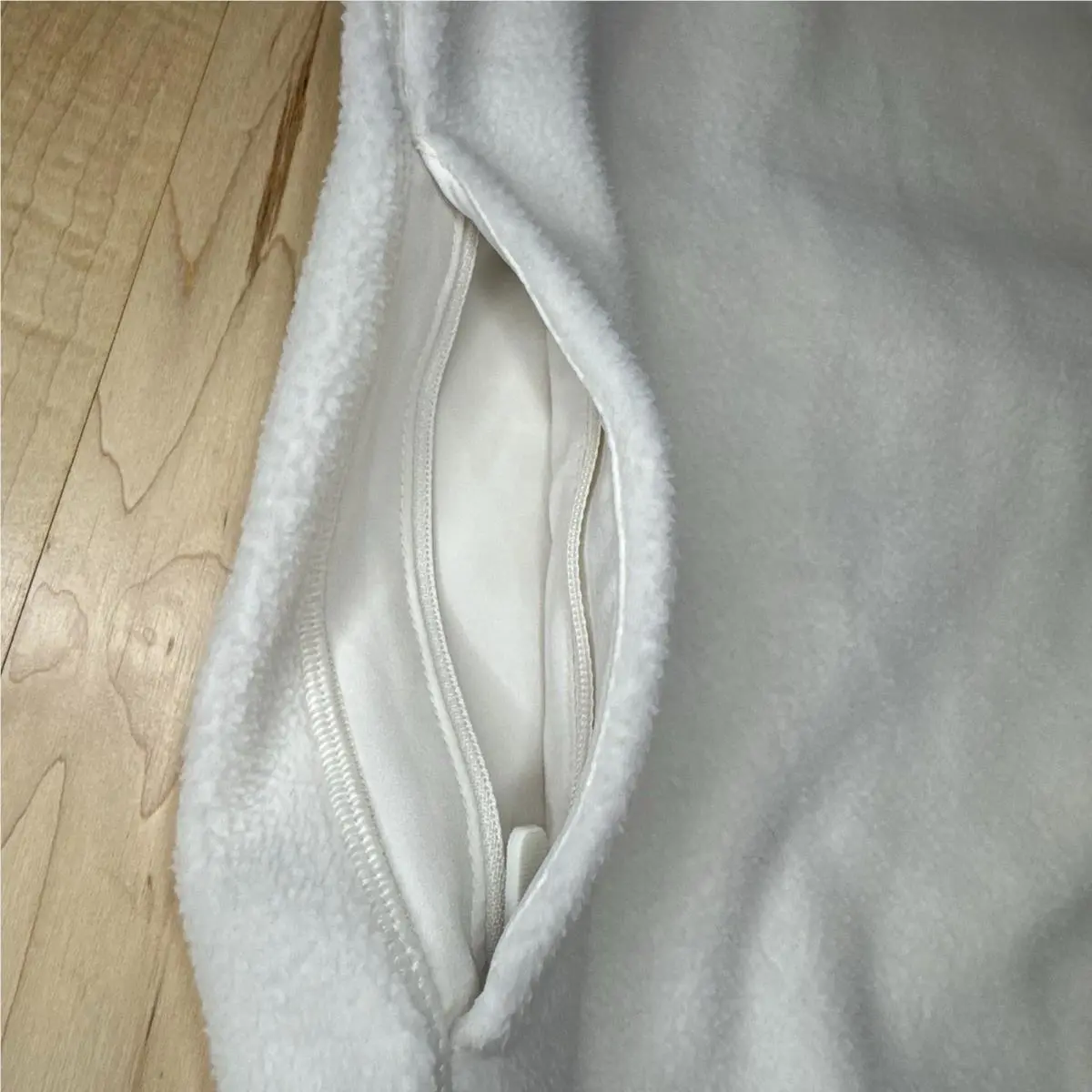 Lululemon clothing - Ivory 10
