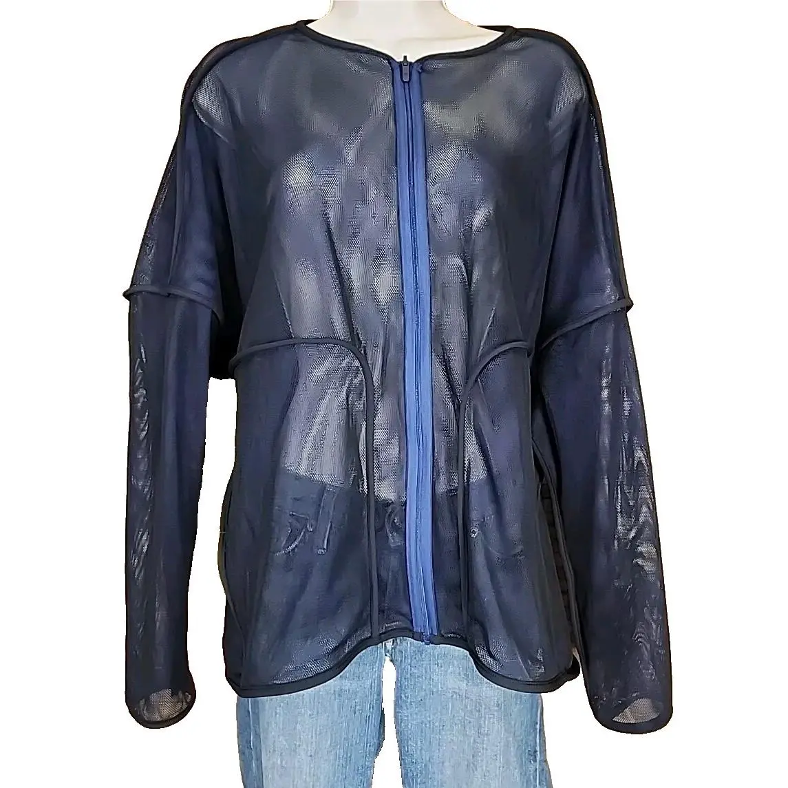 Lululemon clothing - Lululemon Kaomi - Kaomi - W4BCZS - Blue and Black 4