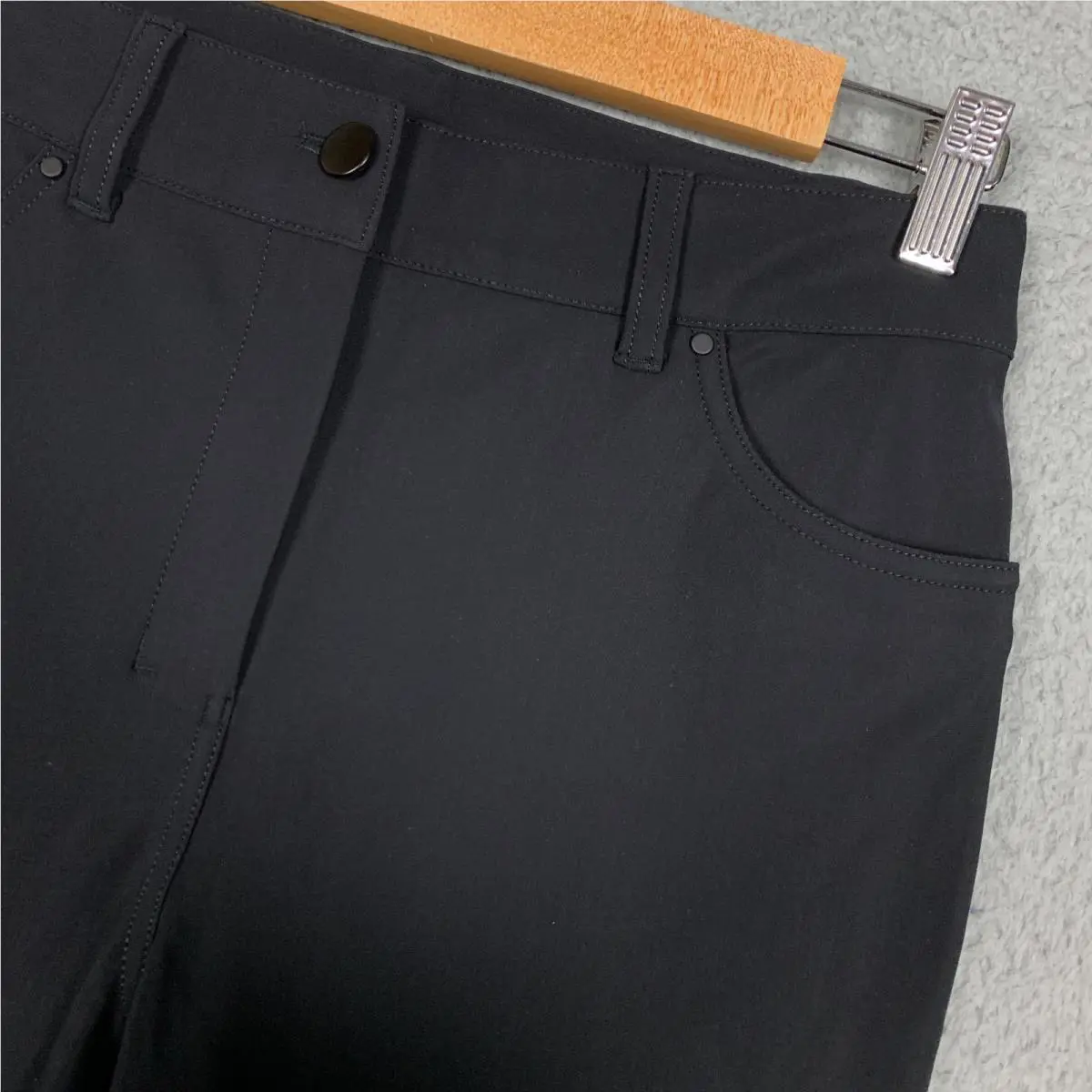 Lululemon clothing - Black 4