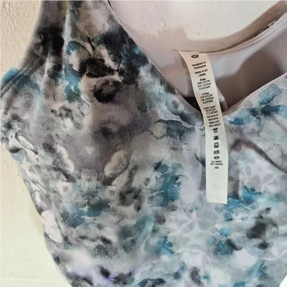 Lululemon clothing - blue white multicolor 4