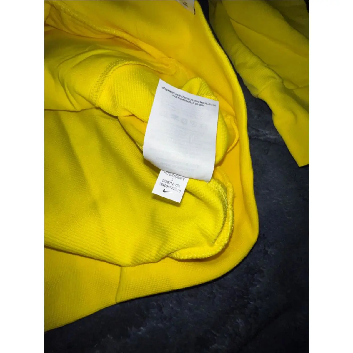 Nike clothing - Yellow 1
