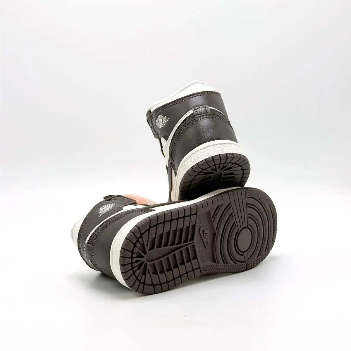 Nike shoes - Air Jordan 1 - Air - Brown 8