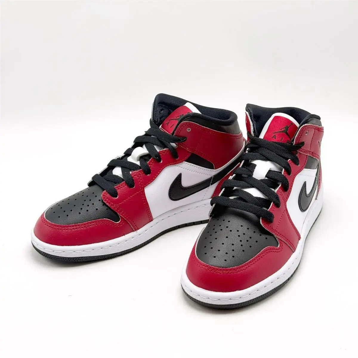 Nike shoes - Air Jordan 1 Mid - Air Mid - Red 0