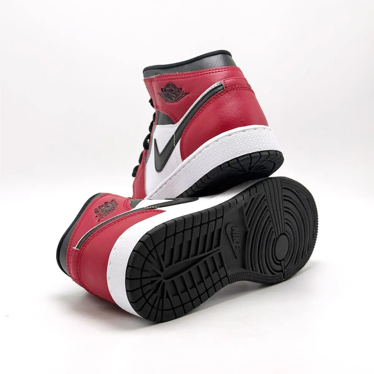 Nike shoes - Air Jordan 1 Mid - Air Mid - Red 3