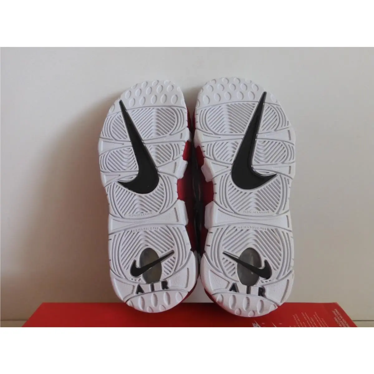 Nike shoes - Nike Air More Uptempo GS - Red 21