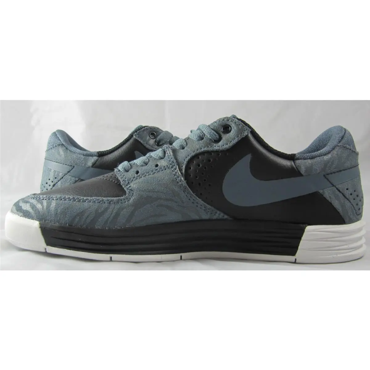 Nike shoes - Black 0
