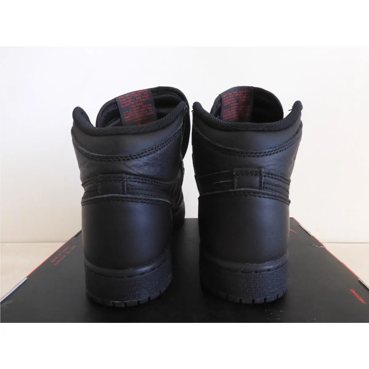 Nike shoes - Air Jordan 1 - Air - Black 3