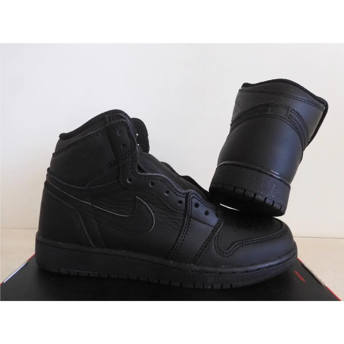 Nike shoes - Air Jordan 1 - Air - Black 17
