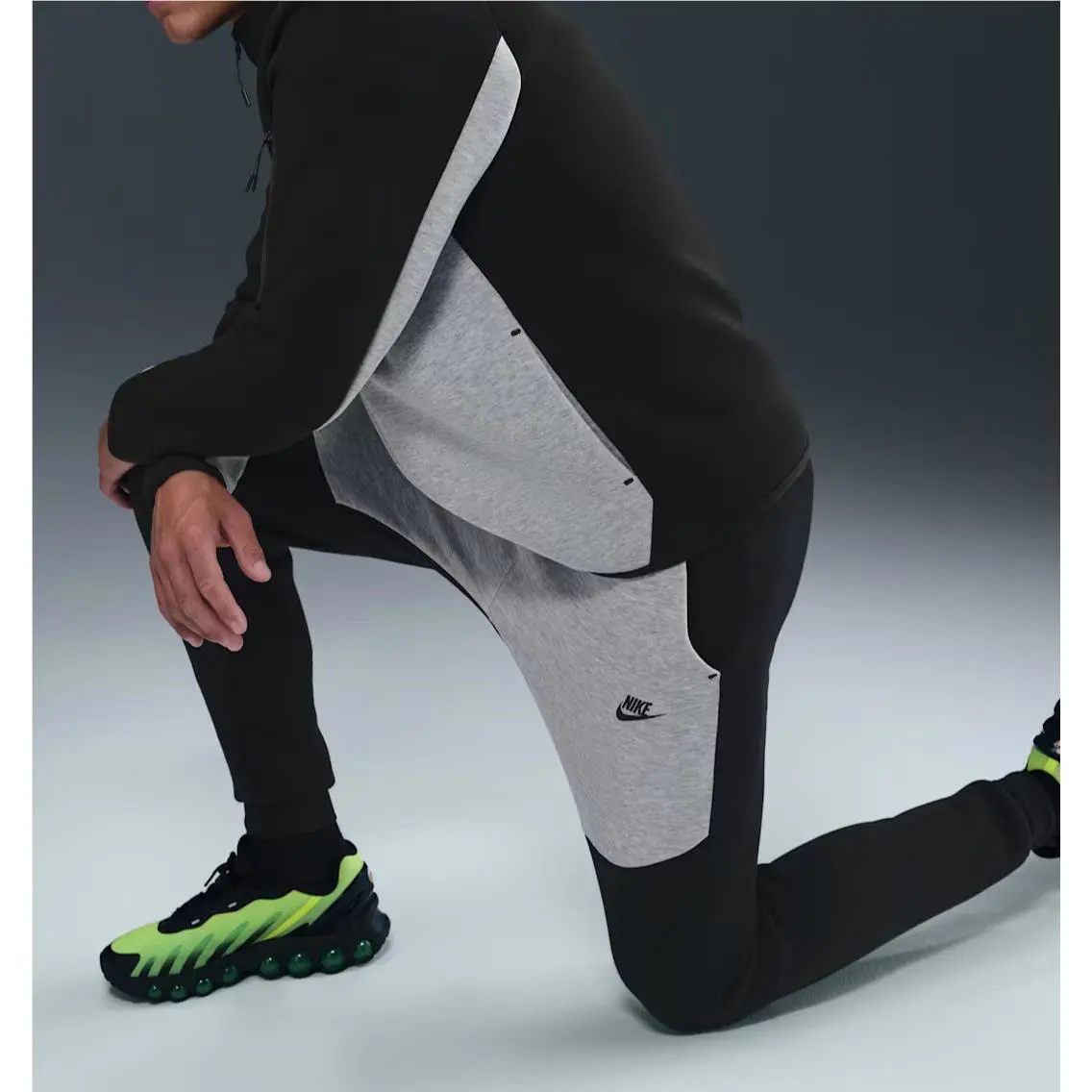 Nike clothing - NIKE PANTS - PANTS - HV0959-011 - Gray Heather/Black 11