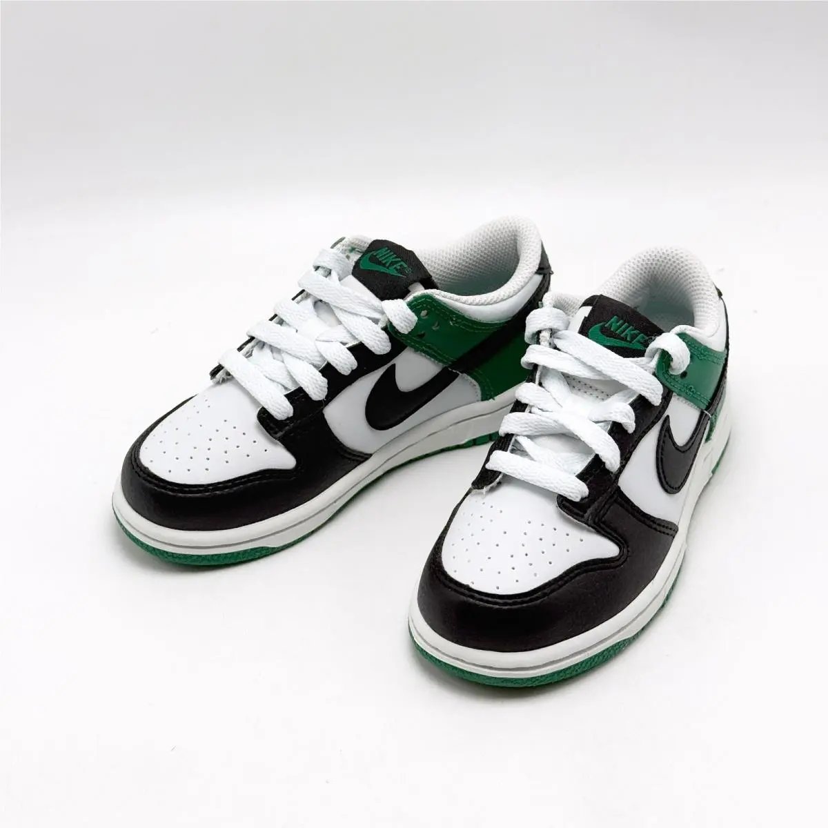Nike shoes - White 0