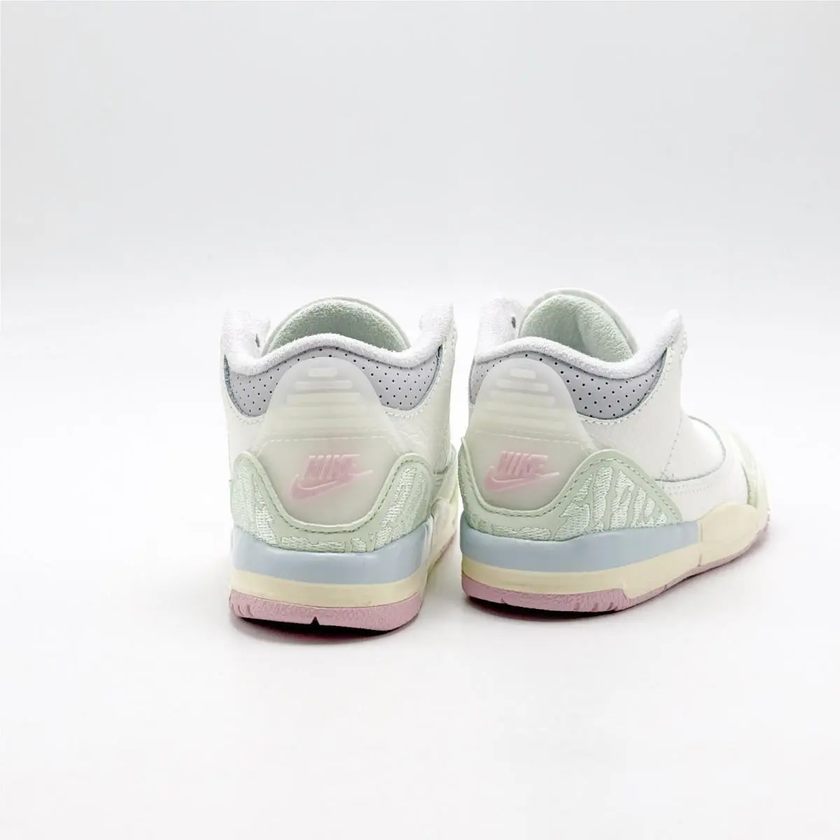 Nike shoes - Air Jordan 3 - Air - Ivory 2