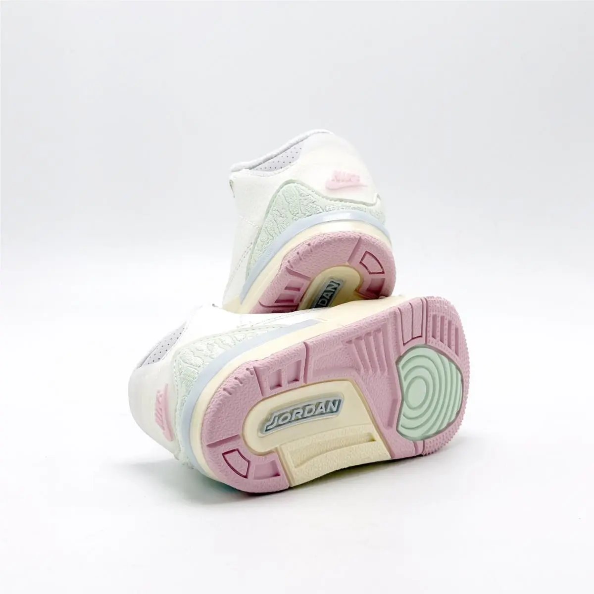 Nike shoes - Air Jordan 3 - Air - Ivory 3