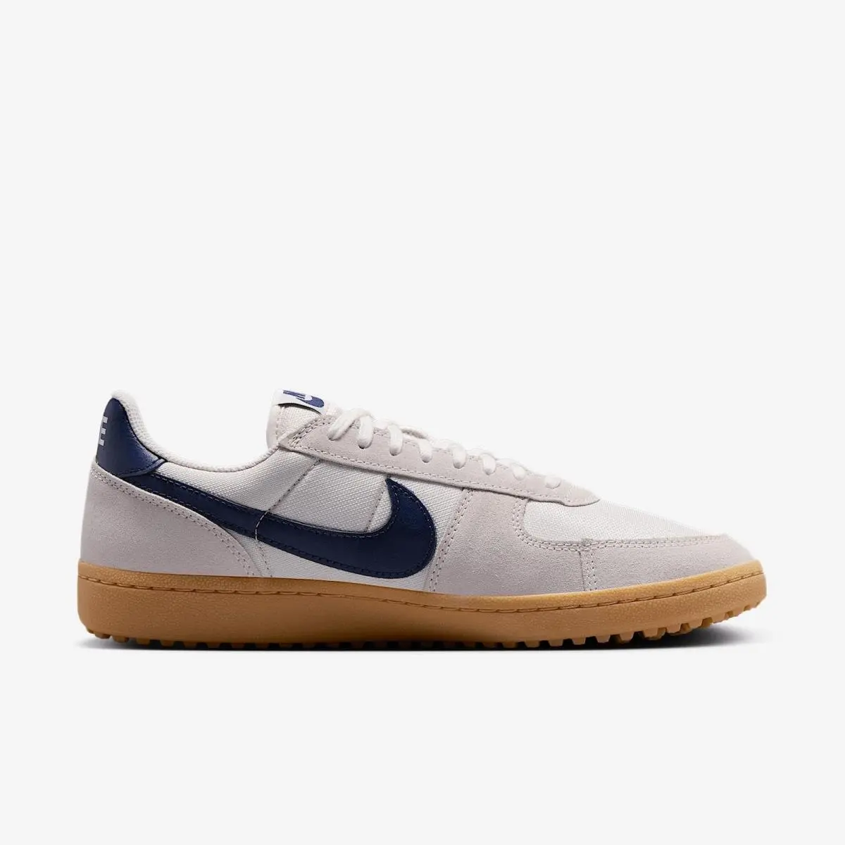 Nike shoes  - Pale Ivory/Gum Yellow/Midnight Navy 7