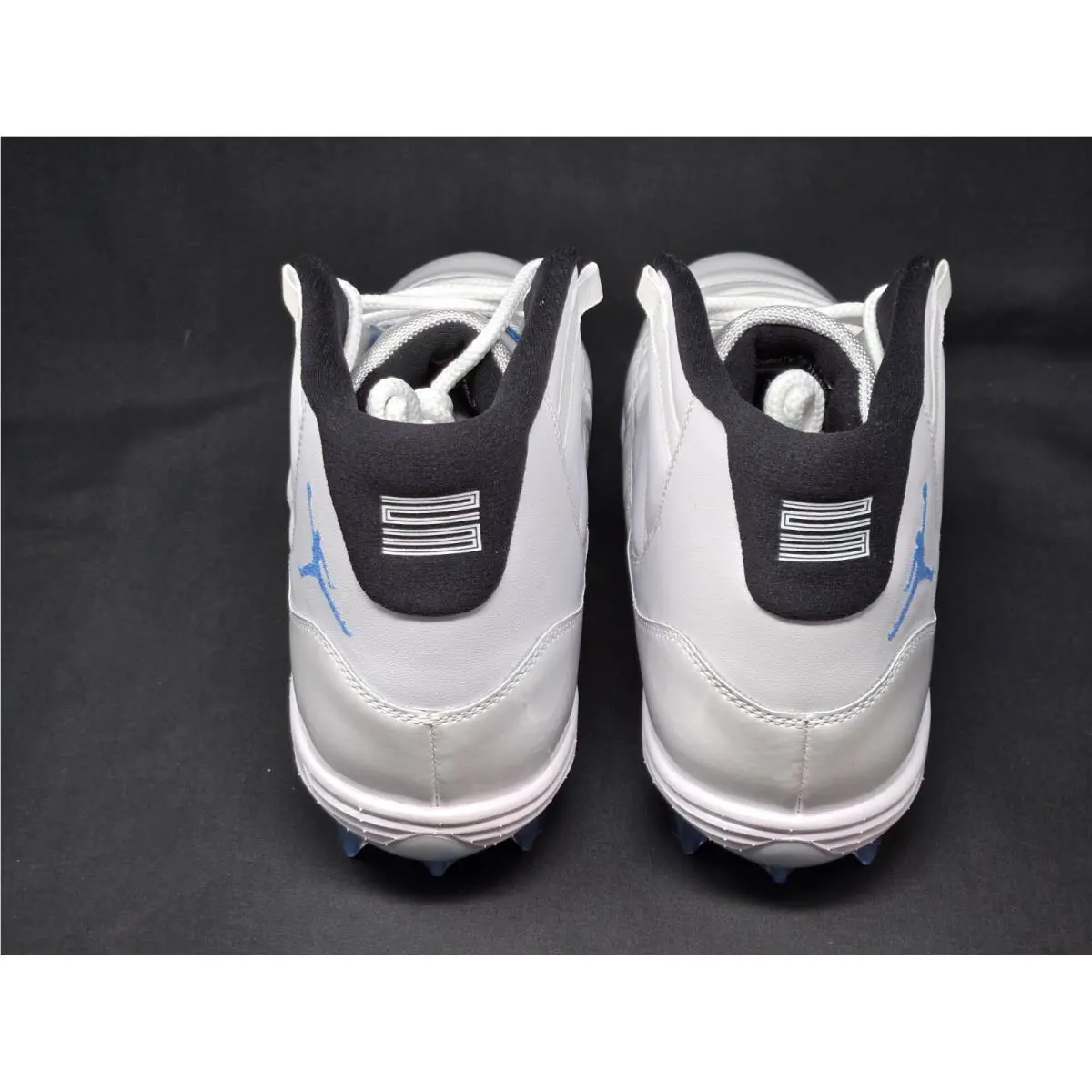 Nike shoes - Air Jordan 11 - Air - HM7324-104 - White 4