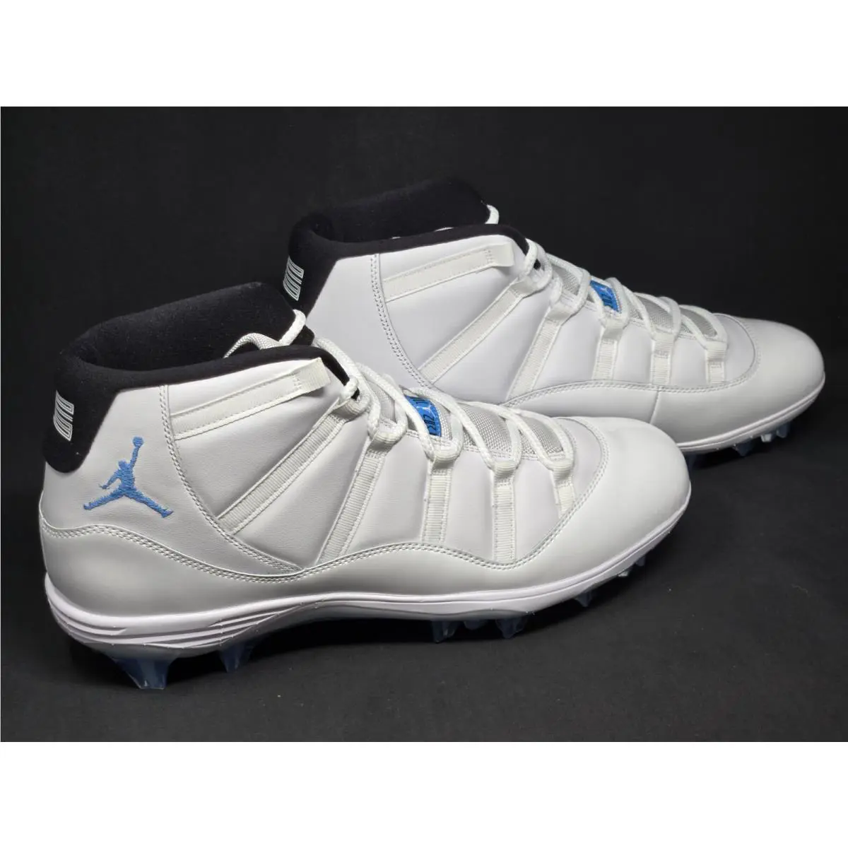 Nike shoes - Air Jordan 11 - Air - HM7324-104 - White 13